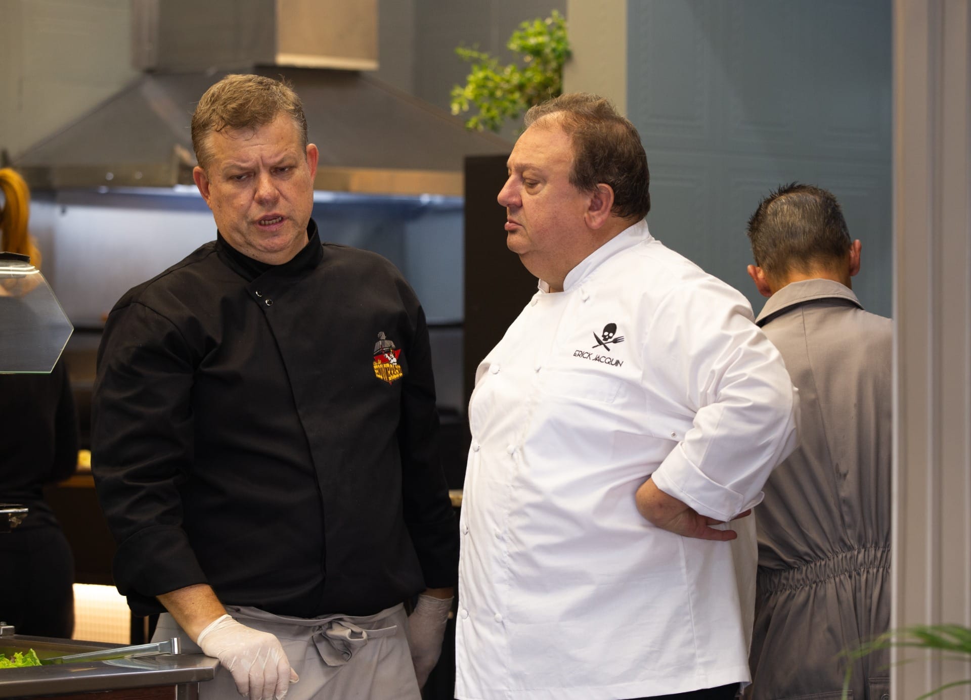 Jacquin encontra briga em família e falta de pratos em 3º episódio do Pesadelo 2025
