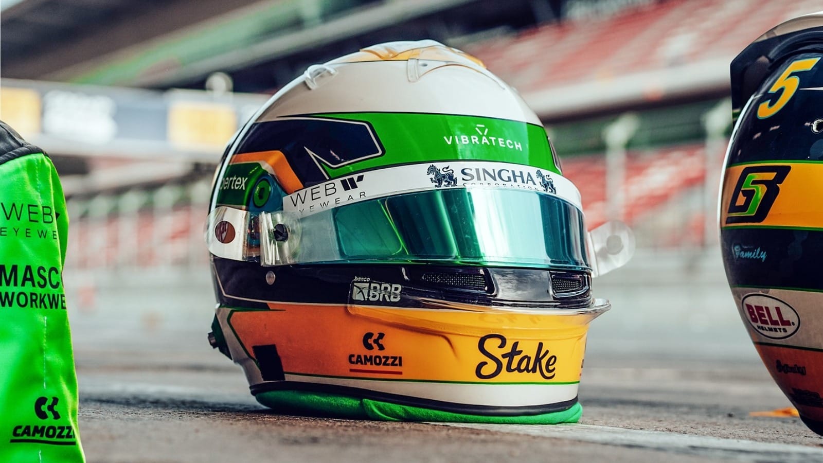 Gabriel Bortoleto apresenta capacete para a temporada 2025 da Fórmula 1; veja fotos