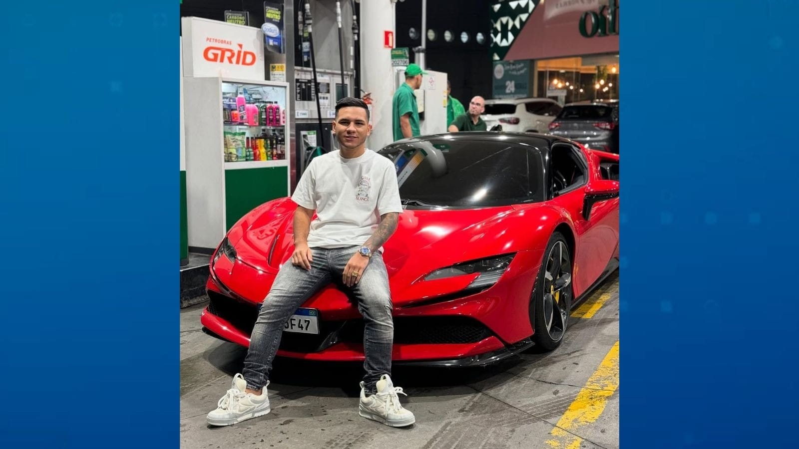 Ferrari vermelha de filho de Deolane Bezerra é apreendida em blitz em SP