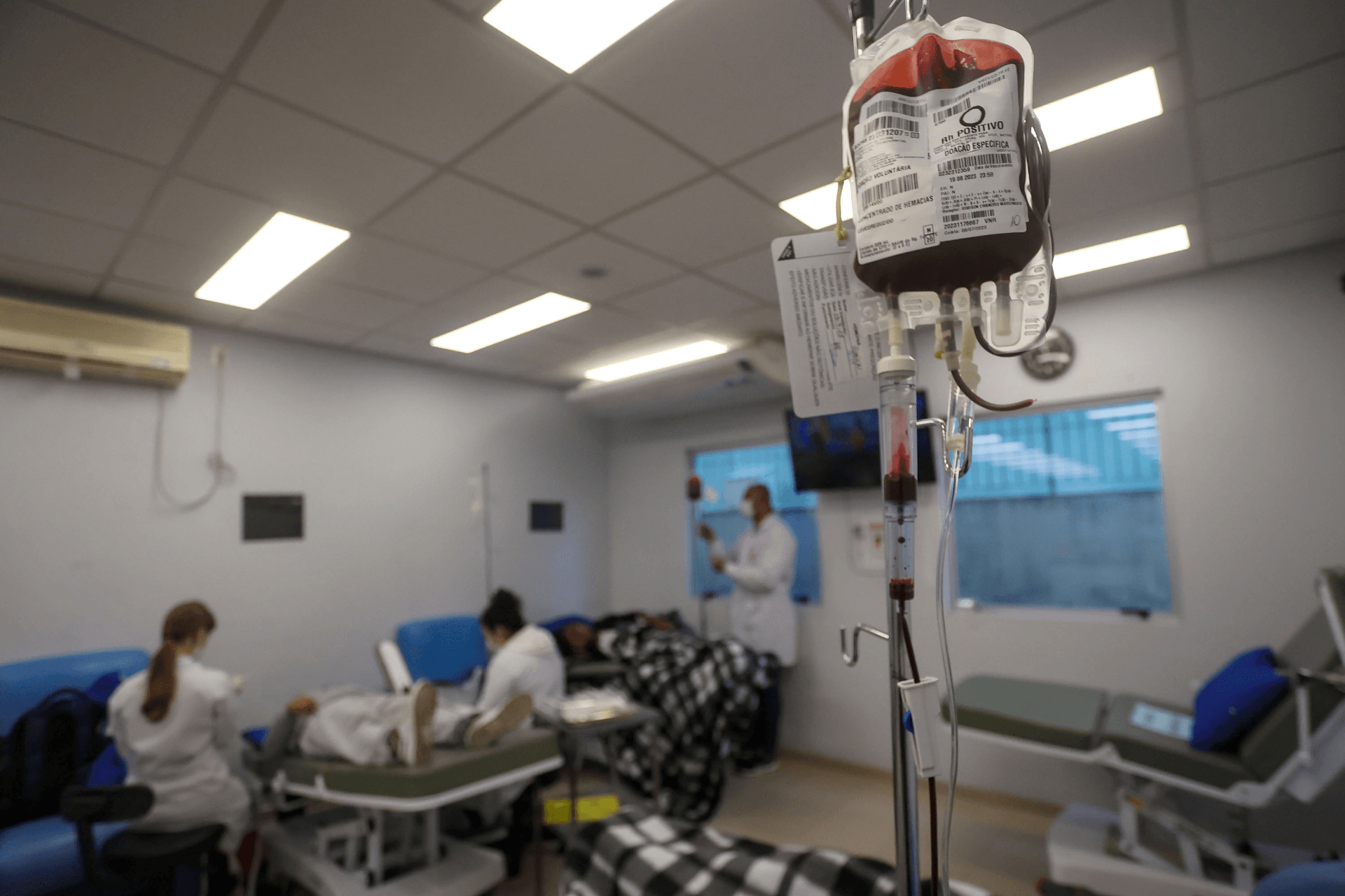 Estoques de sangue caem até 30% no inverno e Hemobanco faz apelo