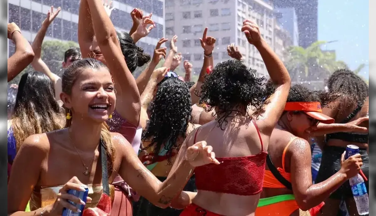 Síndrome do coração festeiro: excessos no Carnaval elevam risco cardíaco