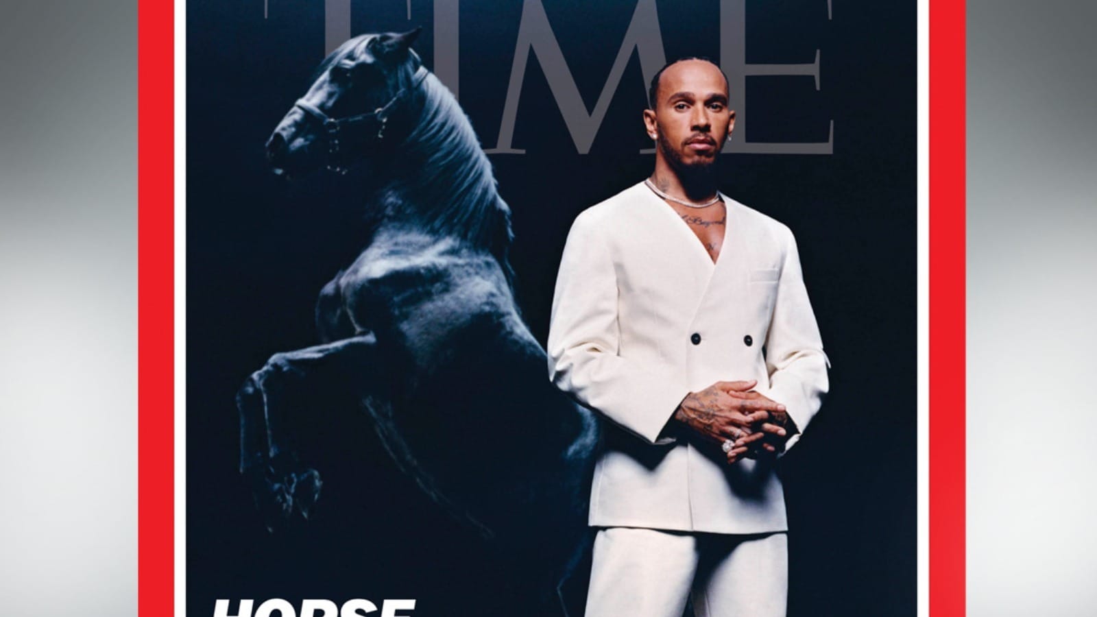 Hamilton diz que ficou 'meio que tremendo' após convite da Ferrari por telefone no fim de 2023