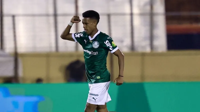 Estevão destaca resiliência do Palmeiras: "A gente vinha de uma situação difícil"