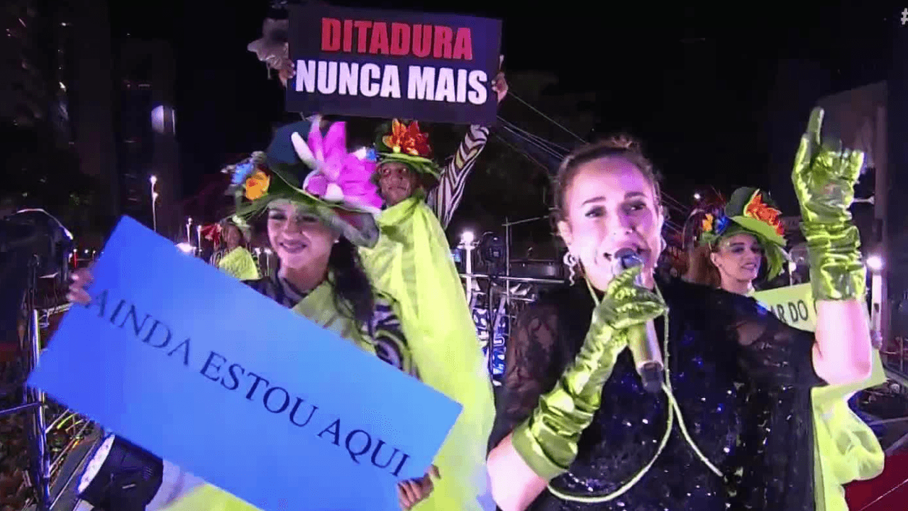 Daniela Mercury leva Oscar em trio para celebrar 'Ainda Estou Aqui': "Ditadura nunca mais"