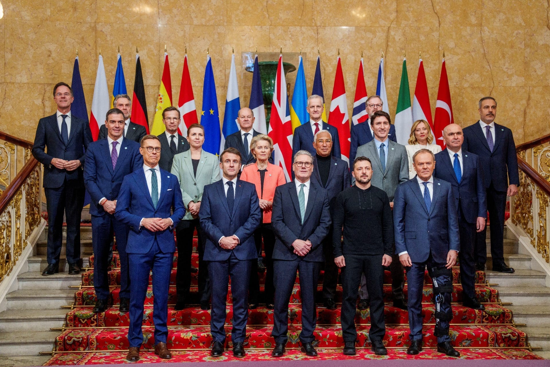 Zelenski participou de cúpula com líderes europeus neste domingo (2) | Foto: NTB/Javad Parsa/via Reuters