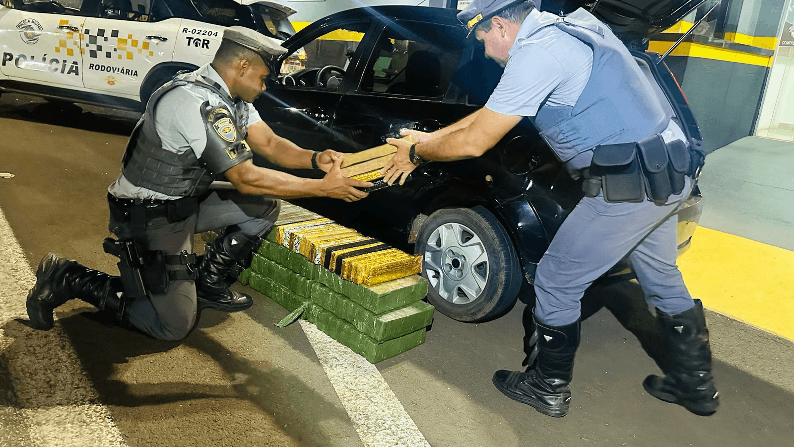 Veículo é apreendido com 214 tabletes de maconha em Presidente Prudente