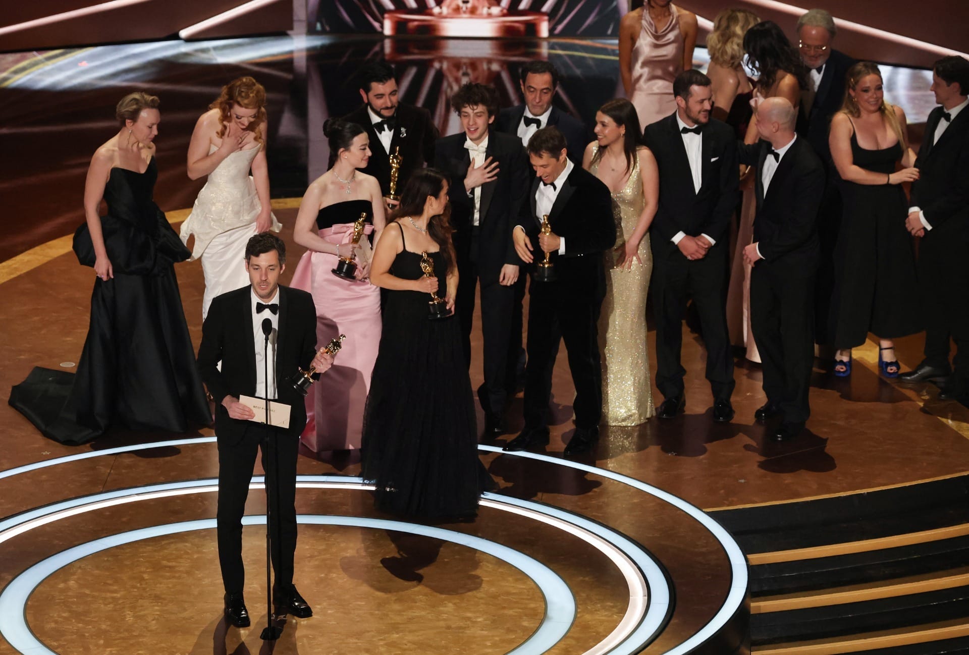 "Anora" é o grande vencedor do Oscar; veja todos os premiados