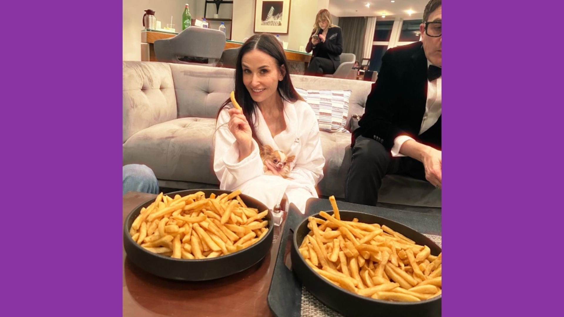 Demi Moore lida com derrota no Oscar com batata frita, cachorro e família: 'Minha vencedora'