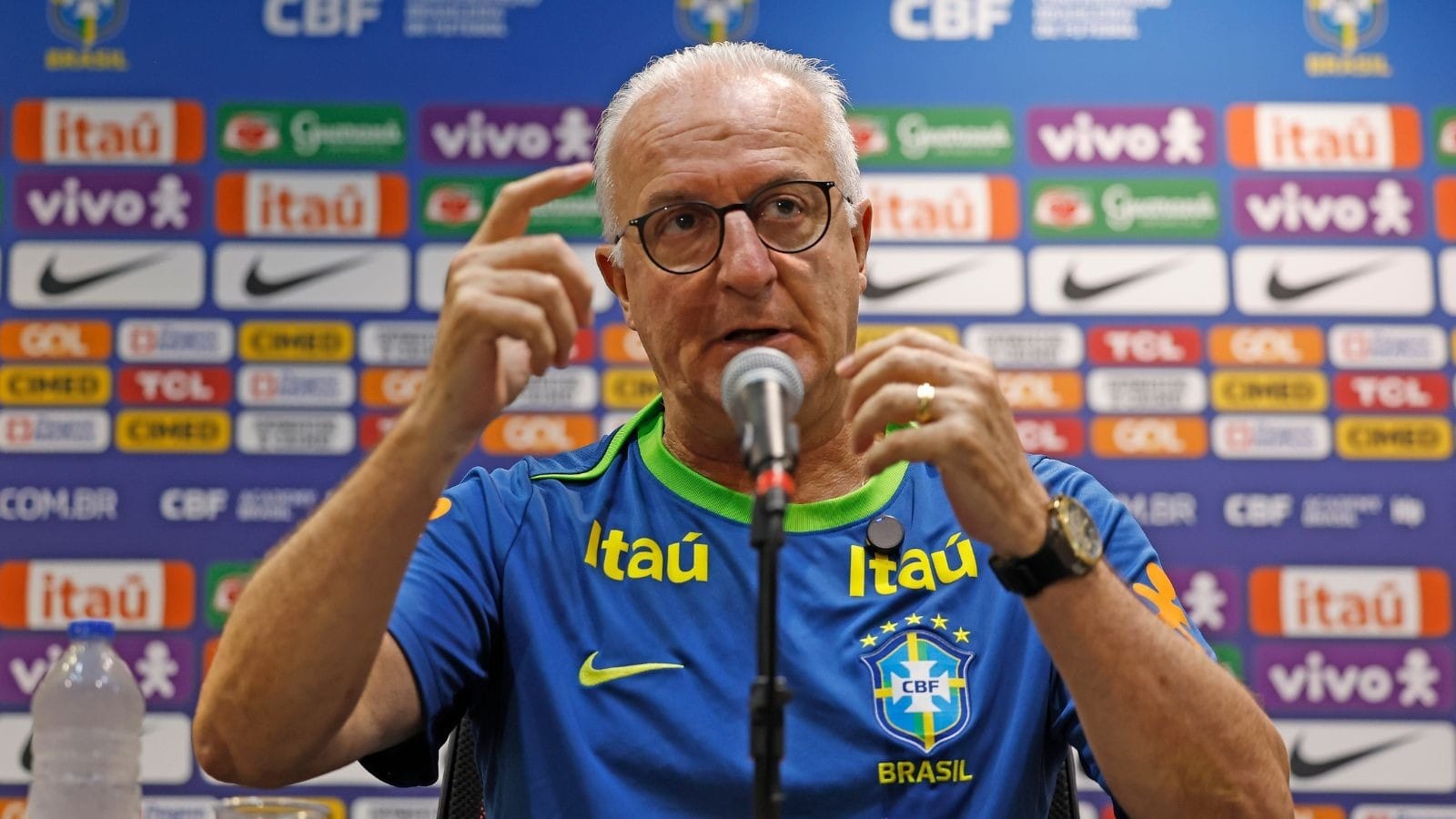 Dorival Jr convoca a Seleção para jogos contra Colômbia e Argentina; assista ao vivo