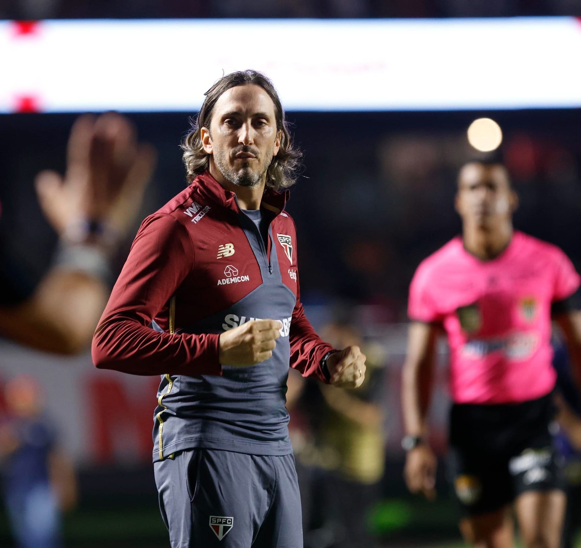 Zubeldía evita falar de sintético do Allianz e explica por que gol do São Paulo "o encantou"