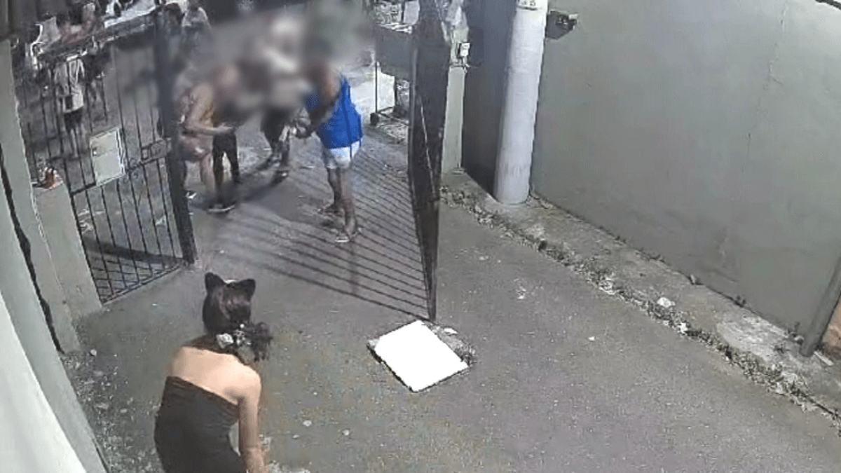 Vídeo: dois homens são mortos a tiros em festa de bate-bolas na Zona Norte do Rio