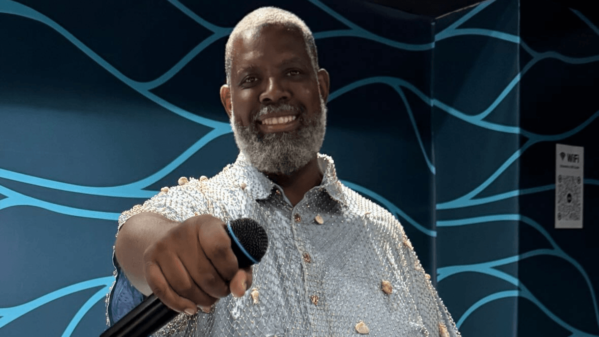 Péricles celebra homenagem da Portela a Milton Nascimento: "Feliz por fazer parte disso"