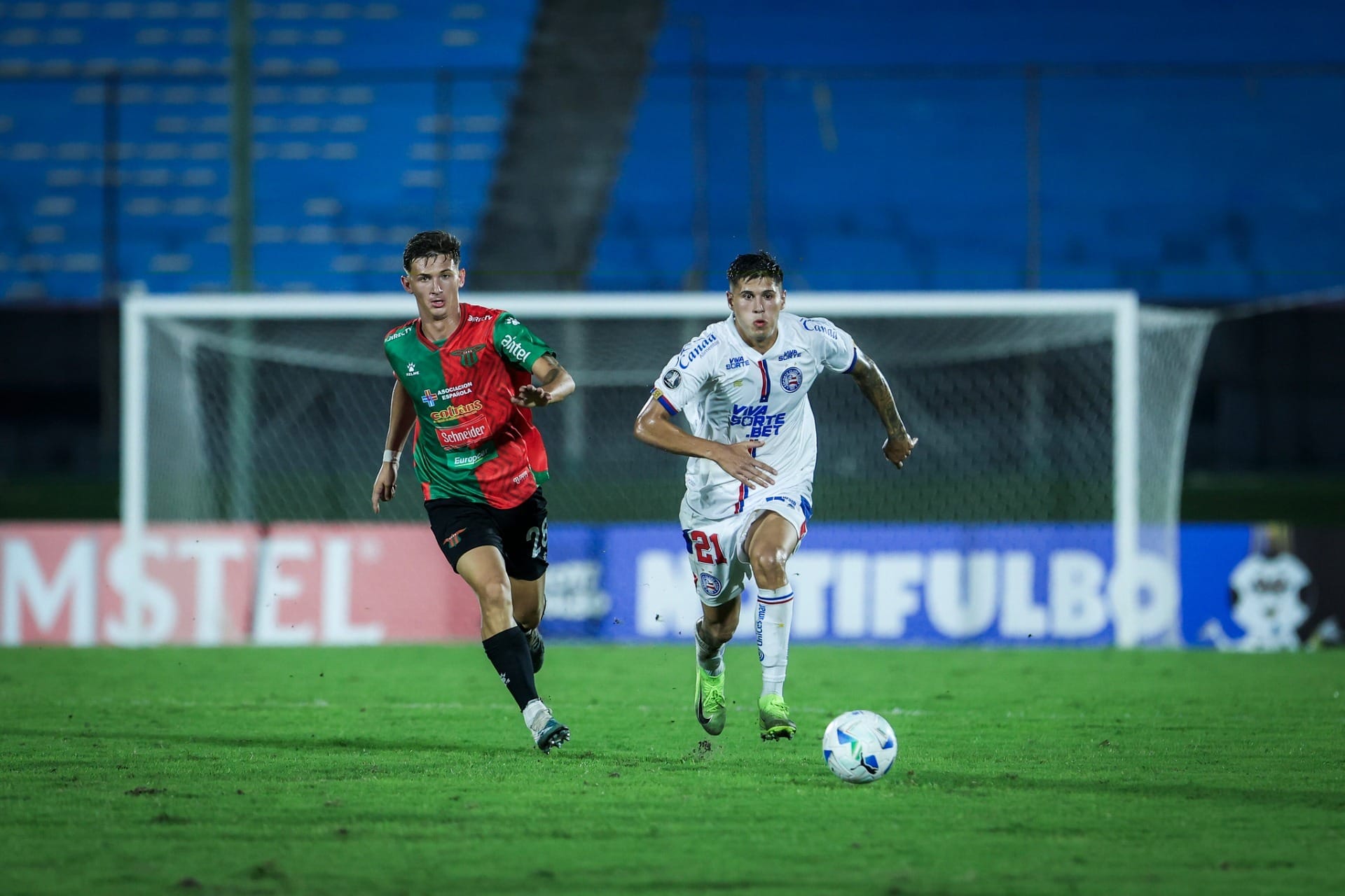 Bahia peca nas finalizações e fica no empate sem gols diante do Boston River pela Libertadores