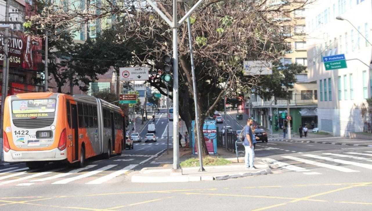 Campinas: trecho da Moraes Salles fica interditado para receber pavimento em ponto de parada