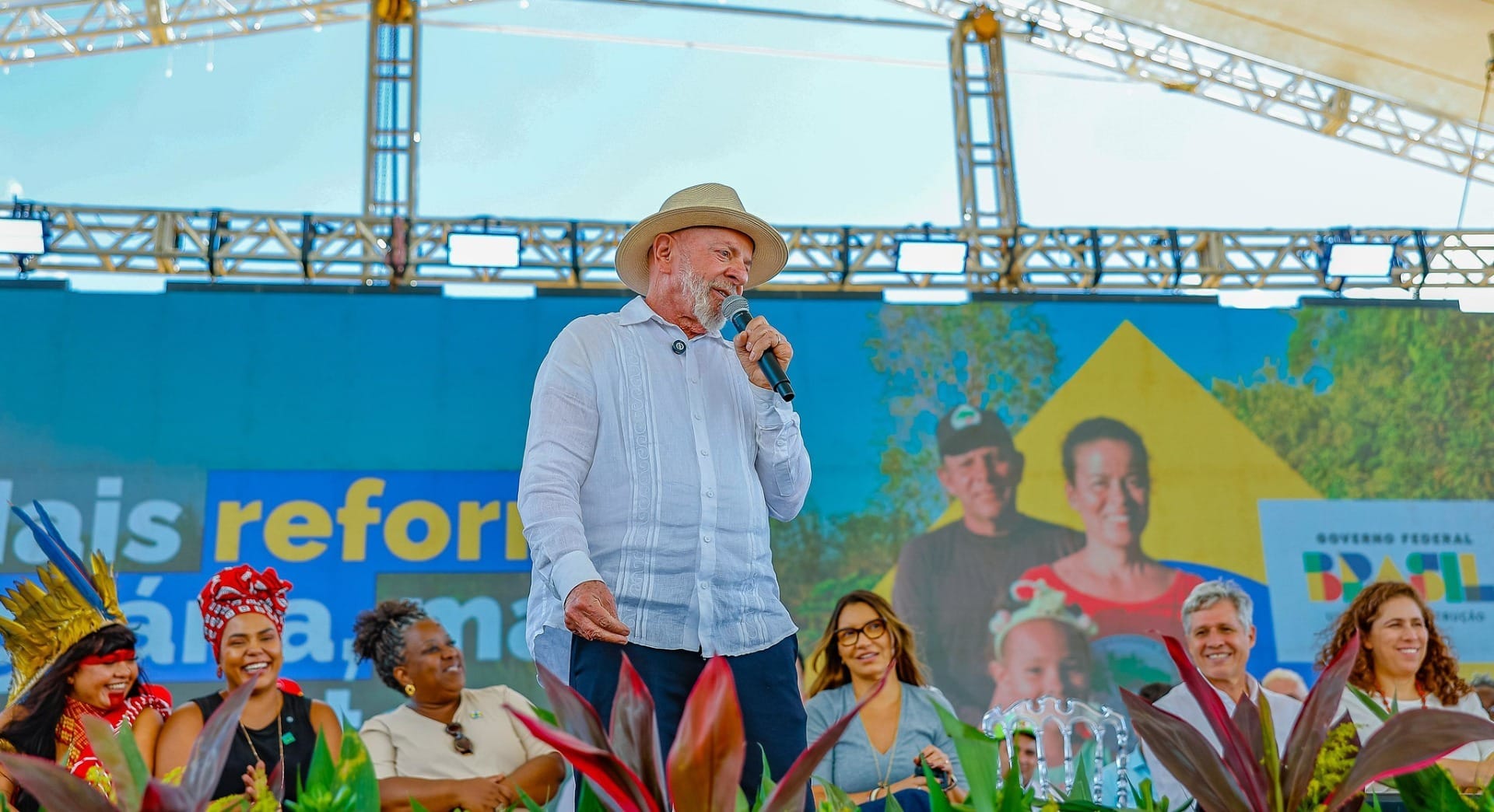 Lula cobra explicação para preço do ovo: 'Não encontrei uma galinha pedindo aumento'