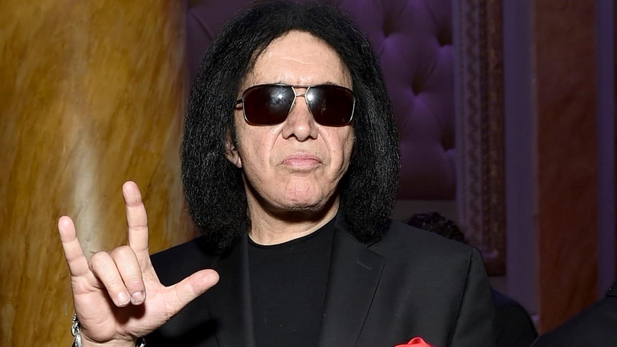 Gene Simmons cobra R$ 72 mil para que fã seja seu assistente em dia de show