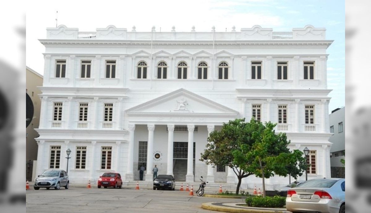 TJ do Maranhão planeja gastar R$ 500 mil com 50 iPhones para desembargadores