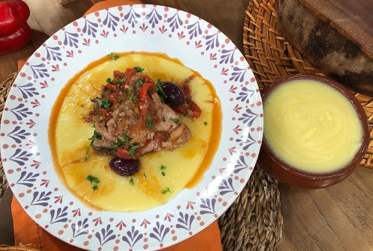 Frango com polenta e milho tostado | Band Receitas