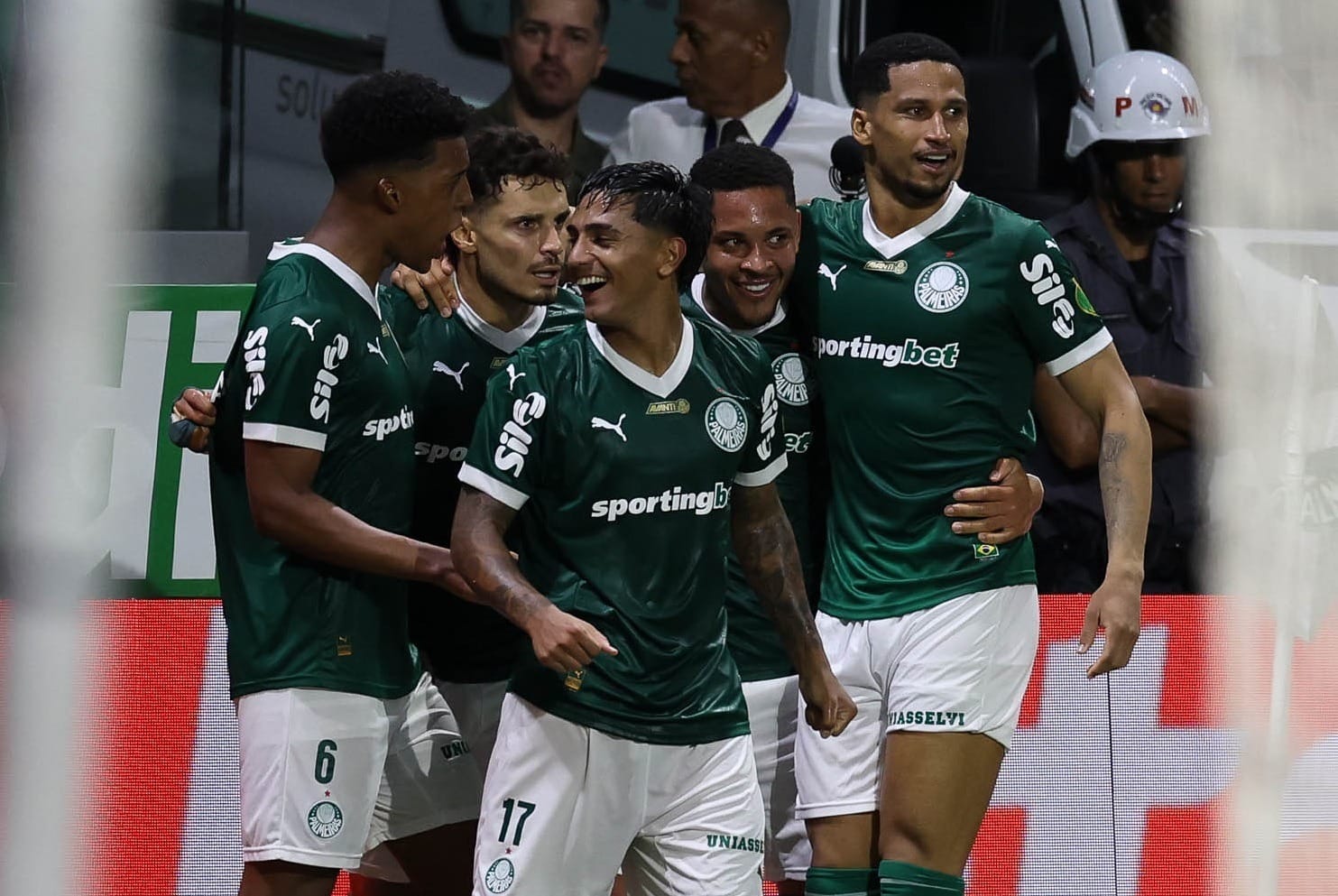 Após saída da Crefisa, Palmeiras bate recorde histórico com patrocínios em 2025