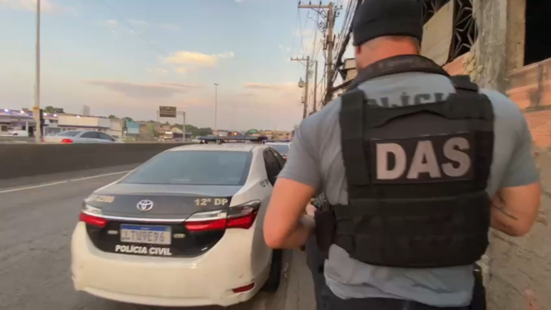 Polícia mira "Peixão": operação contra líder do TCP provoca fechamento da Avenida Brasil
