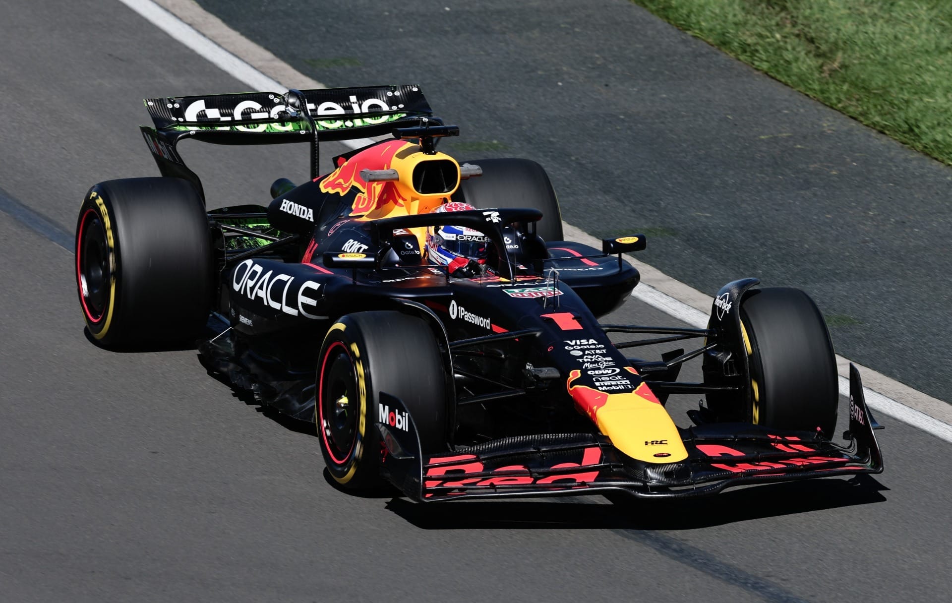 Verstappen, atual campeão, tem tido dificuldades nos treinos