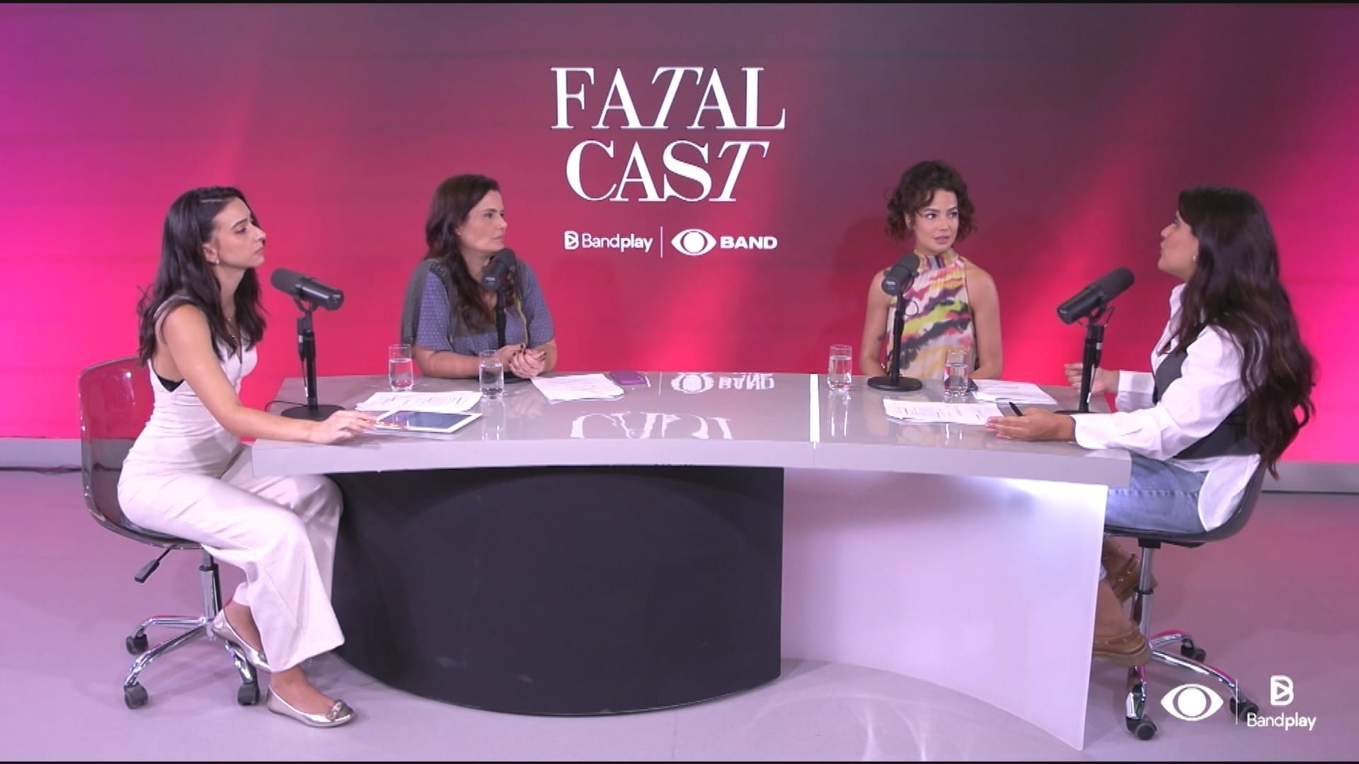 Fatalcast repercute capítulos de Beleza Fatal e recebe convidados para falar da novela