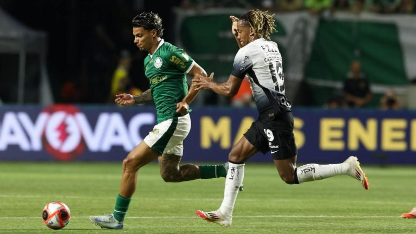 Corinthians x Palmeiras: falha em avião atrasa retorno de Romero e Richard Ríos