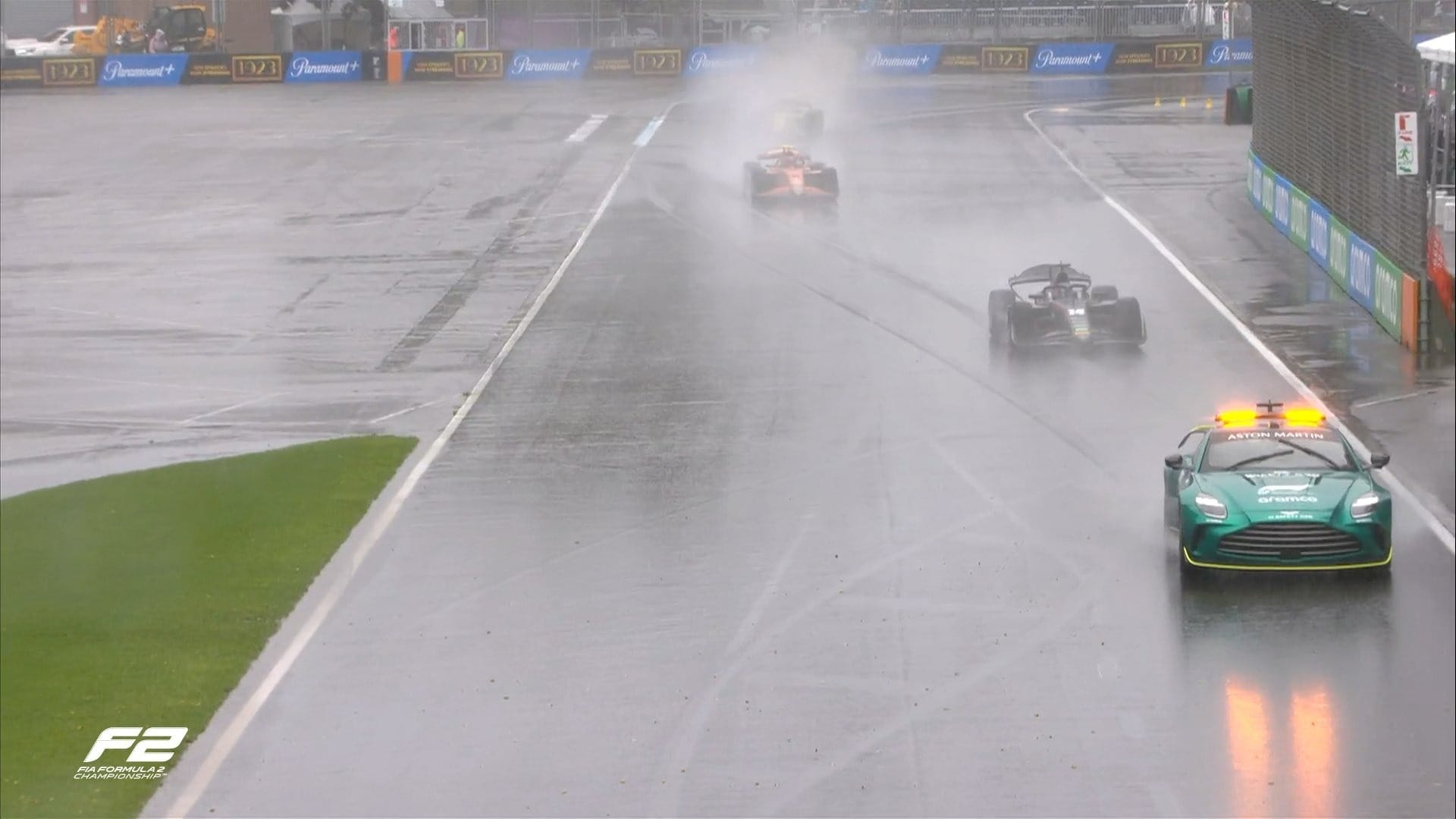 Chuva forte provoca cancelamento de corrida da Fórmula 2 na Austrália