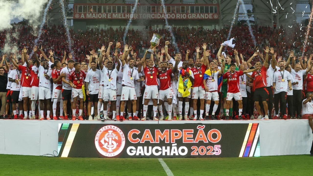 Internacional quebra hegemonia do Grêmio e é campeão gaúcho pela 46ª vez