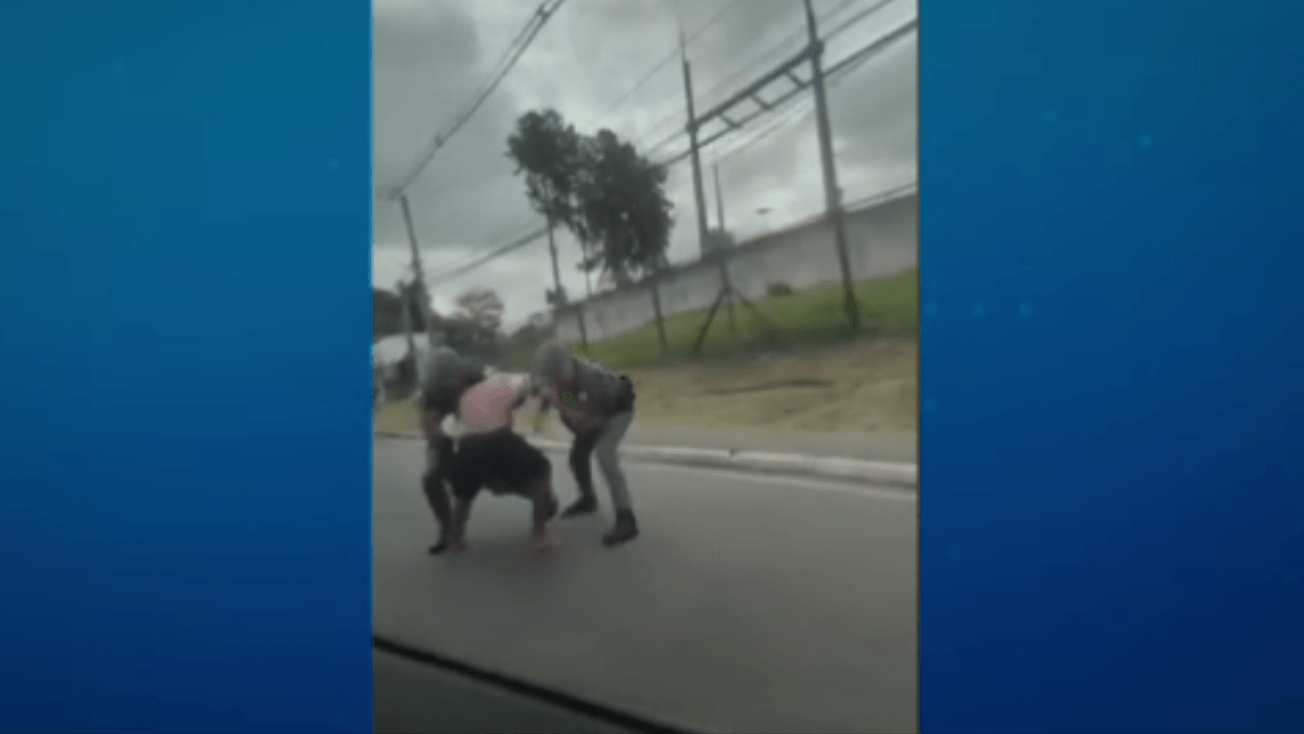 Homem é morto ao tentar roubar arma de policial durante abordagem em SP