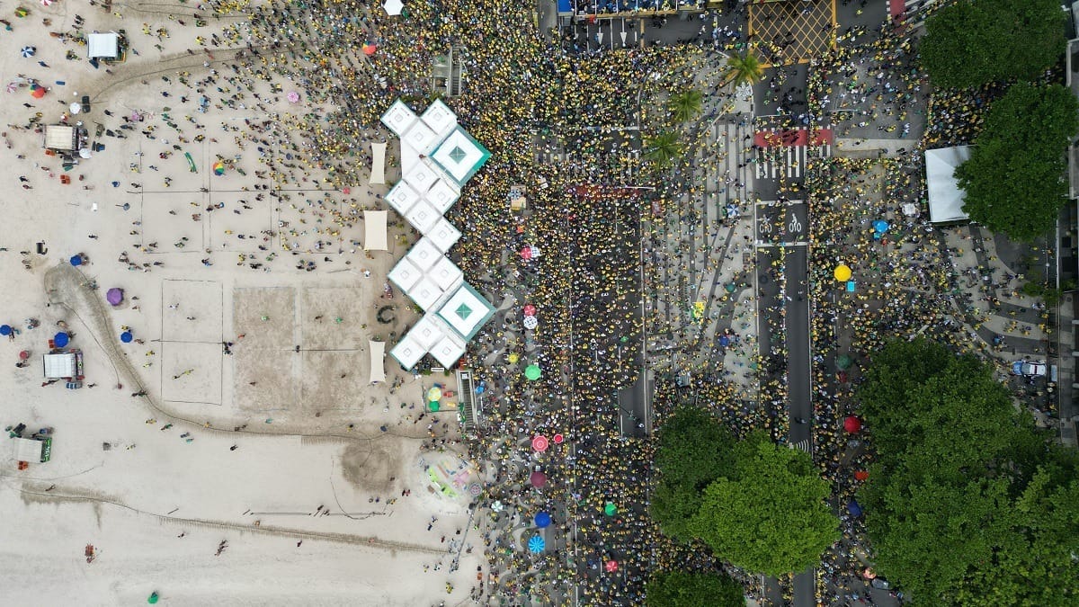 Como a USP contabilizou 18,3 mil pessoas no ato de Bolsonaro pró-anistia, no Rio