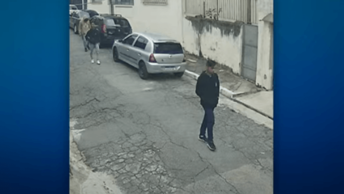 Troca de tiros termina com três integrantes de quadrilha de roubo a residências mortos em SP