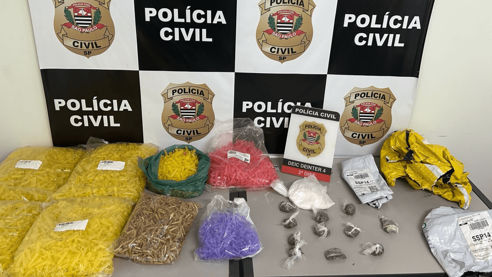 Dois homens são presos por tráfico e associação para o tráfico de drogas
