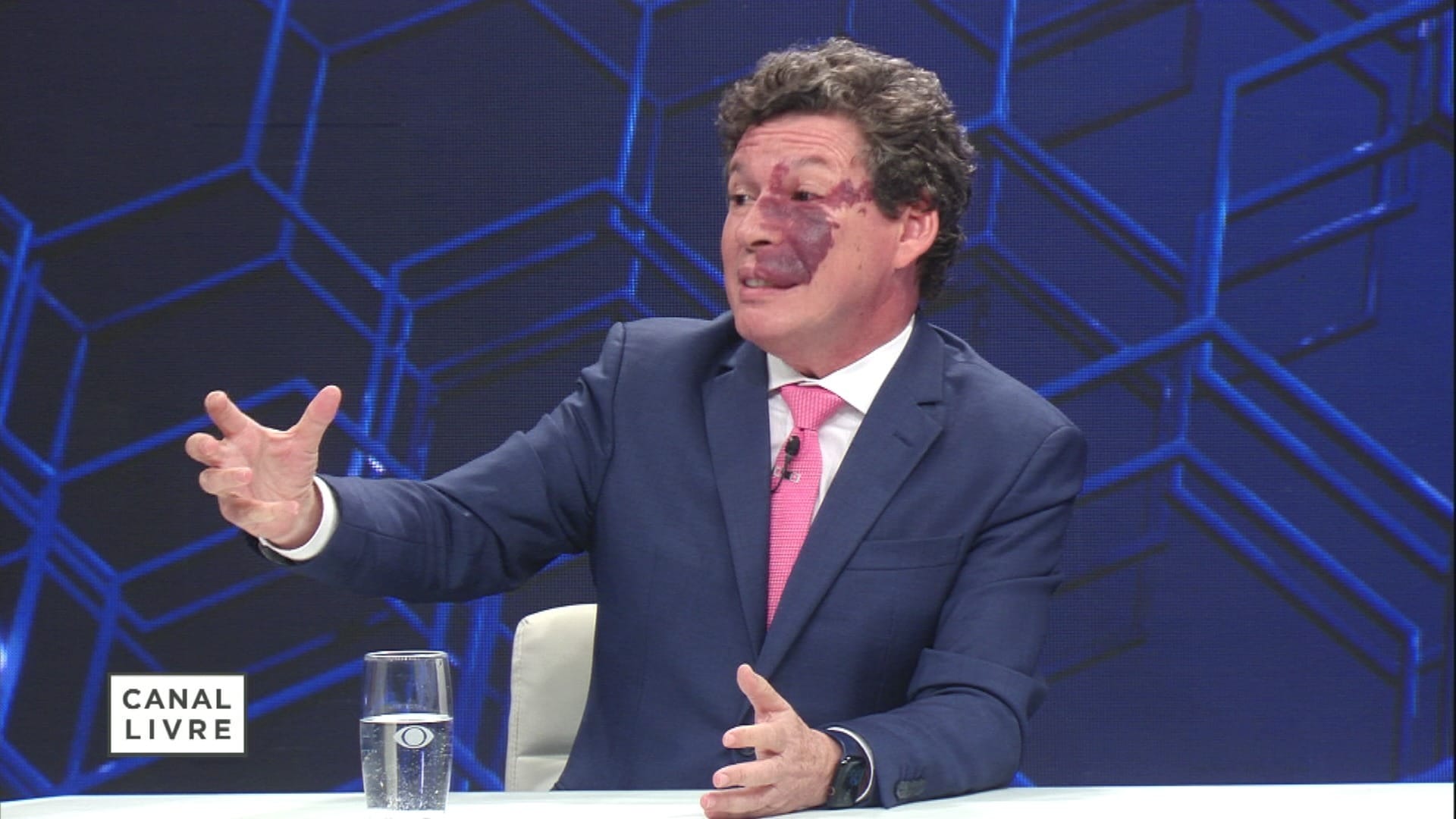 Vice-líder cita “Lula isolado” e Gleisi como “autoridade que faltava” no governo