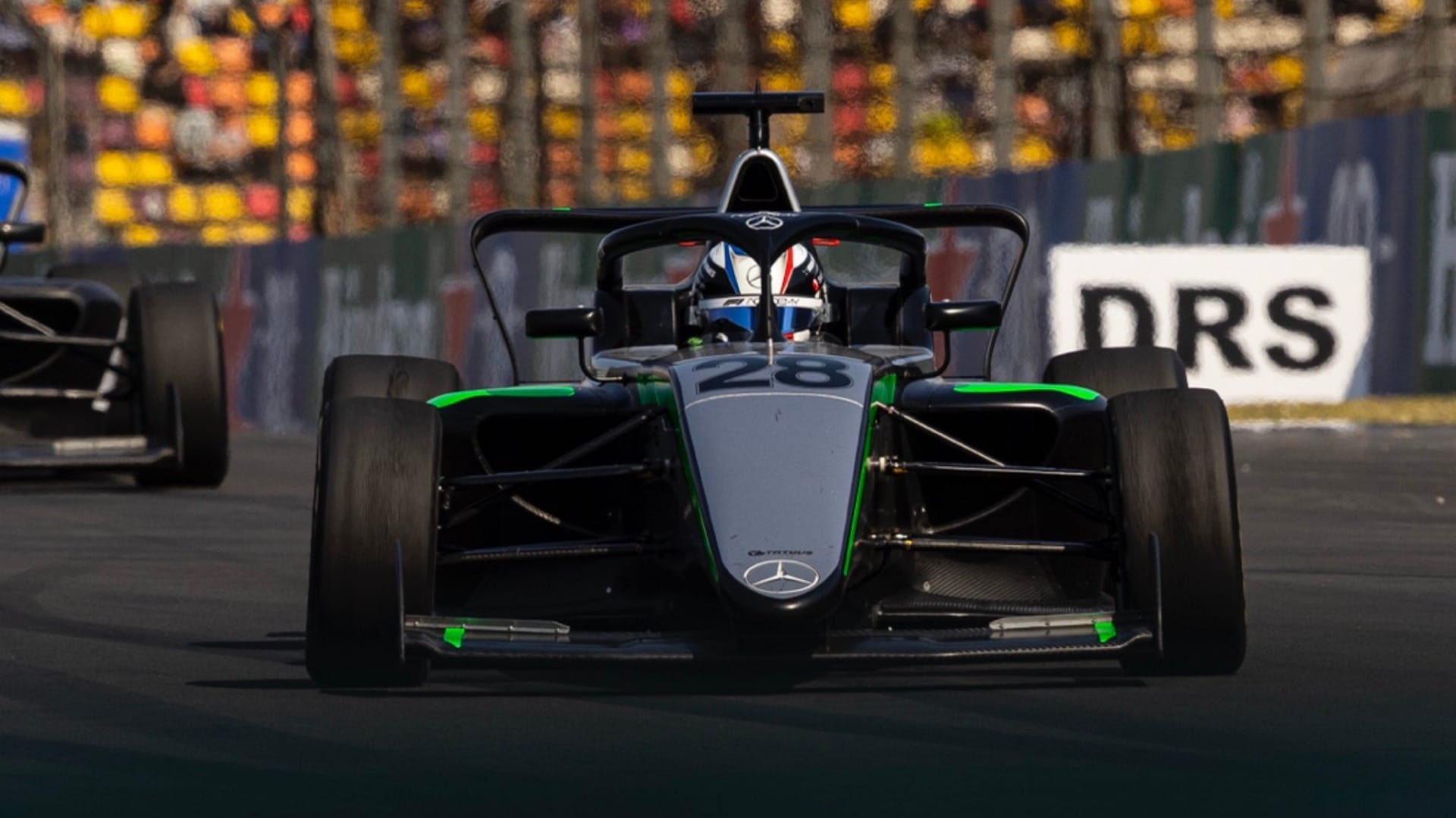 Doriane Pin vence corrida 2 da etapa de Xangai; brasileira Rafaela Ferreira termina em 8º
