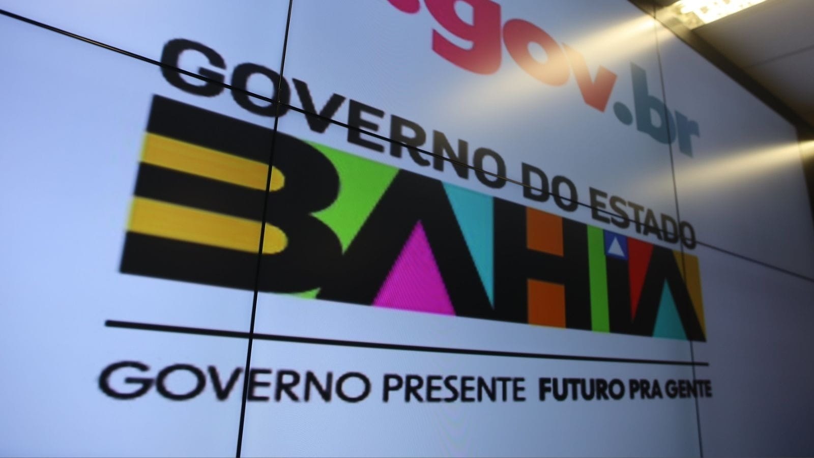 ACM Neto aparece na liderança da corrida eleitoral para governador na Bahia, segundo pesquisa