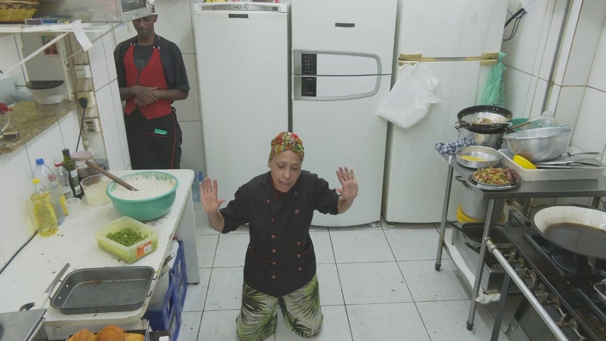 Proprietária do Dona Acarajé diz que participar do 'Pesadelo na Cozinha' é um pedido de socorro