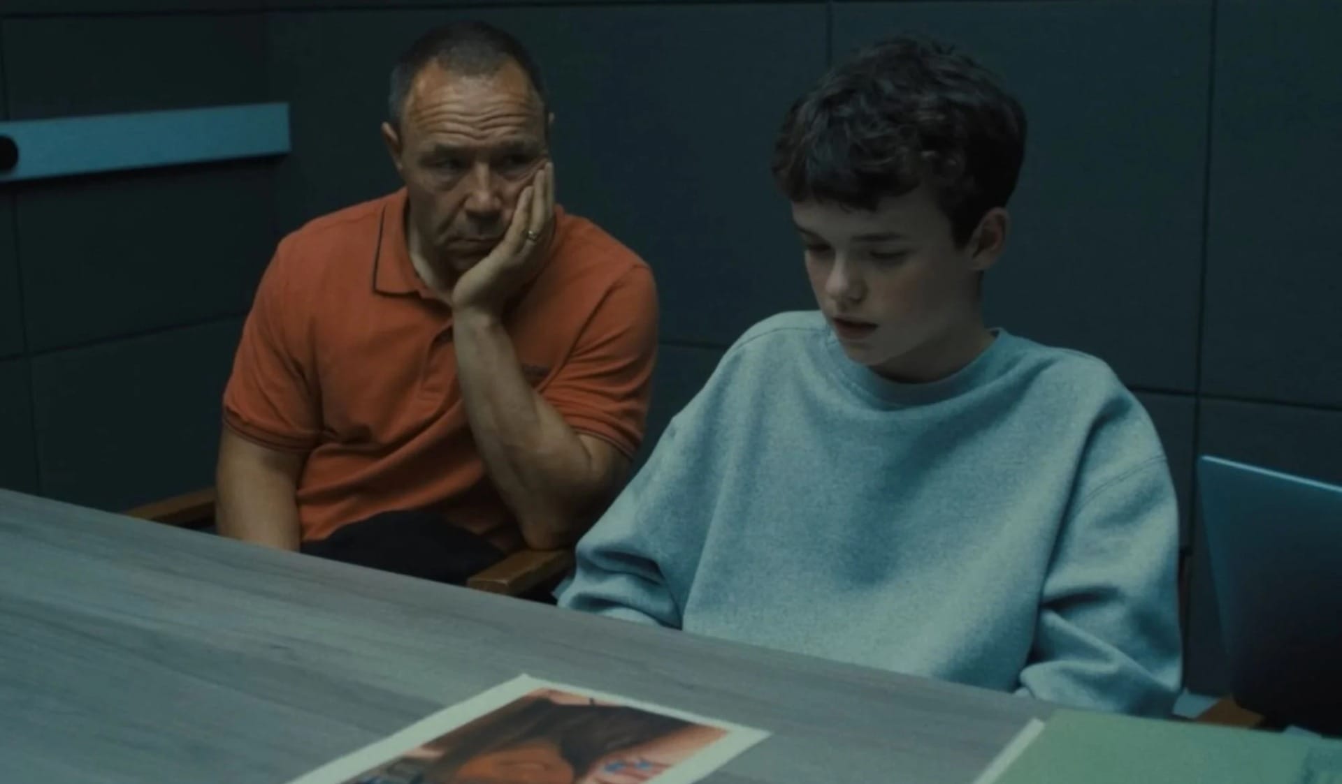 Netflix revela imagens do teste de Owen Cooper para o papel de Jamie na série 'Adolescência'