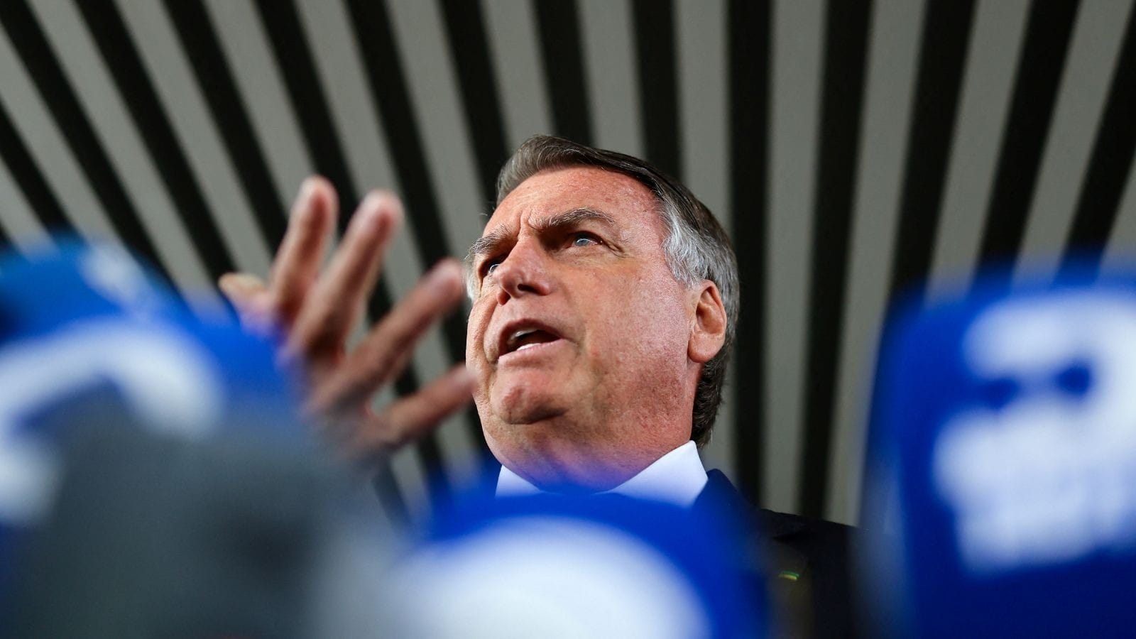 Bolsonaro fala em 'acusações infundadas' e diz que trabalhou pela transição de governo em 2022