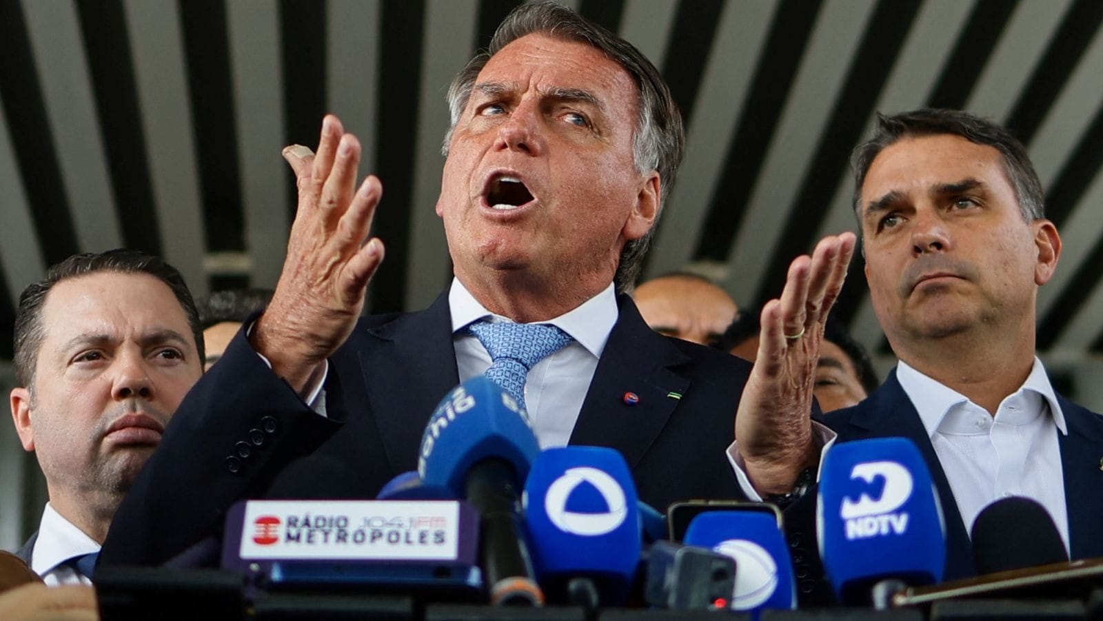 Bolsonaro em coletiva após decisão do STF que o tornou réu | Foto: Ueslei Marcelino/Reuters