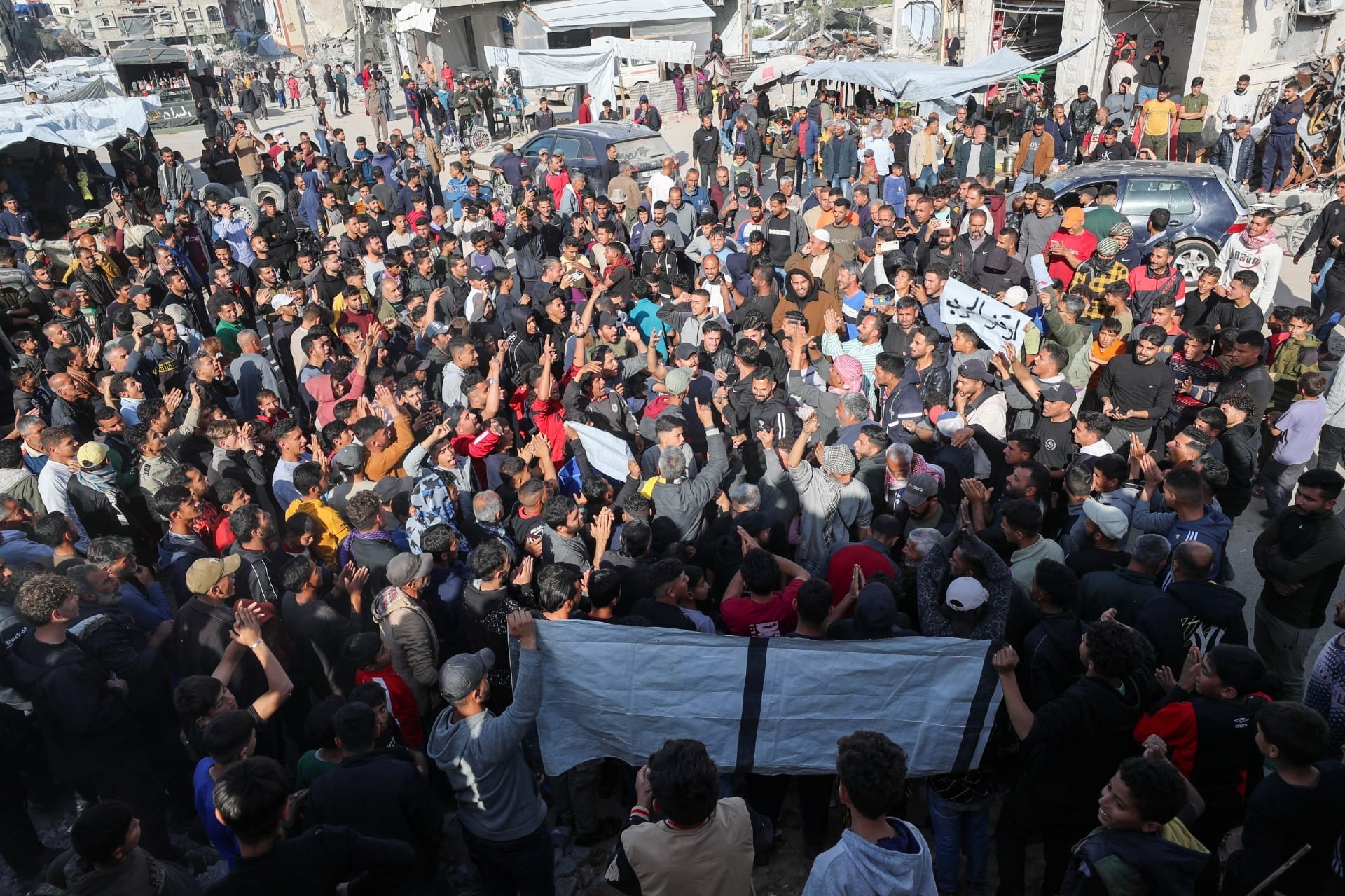 Raros, protestos contra o Hamas em Gaza ganham força com volta da guerra