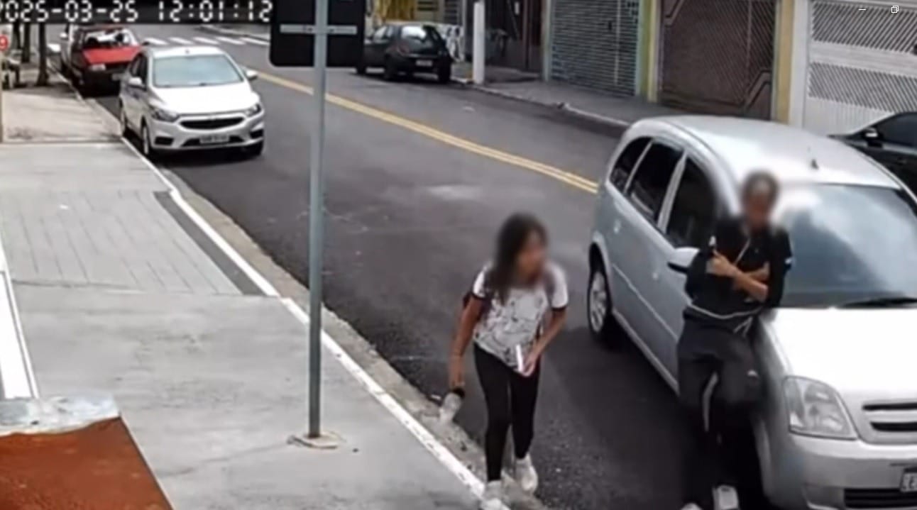 Vídeo: pai atropela adolescente que brigou com seu filho na escola em São Paulo
