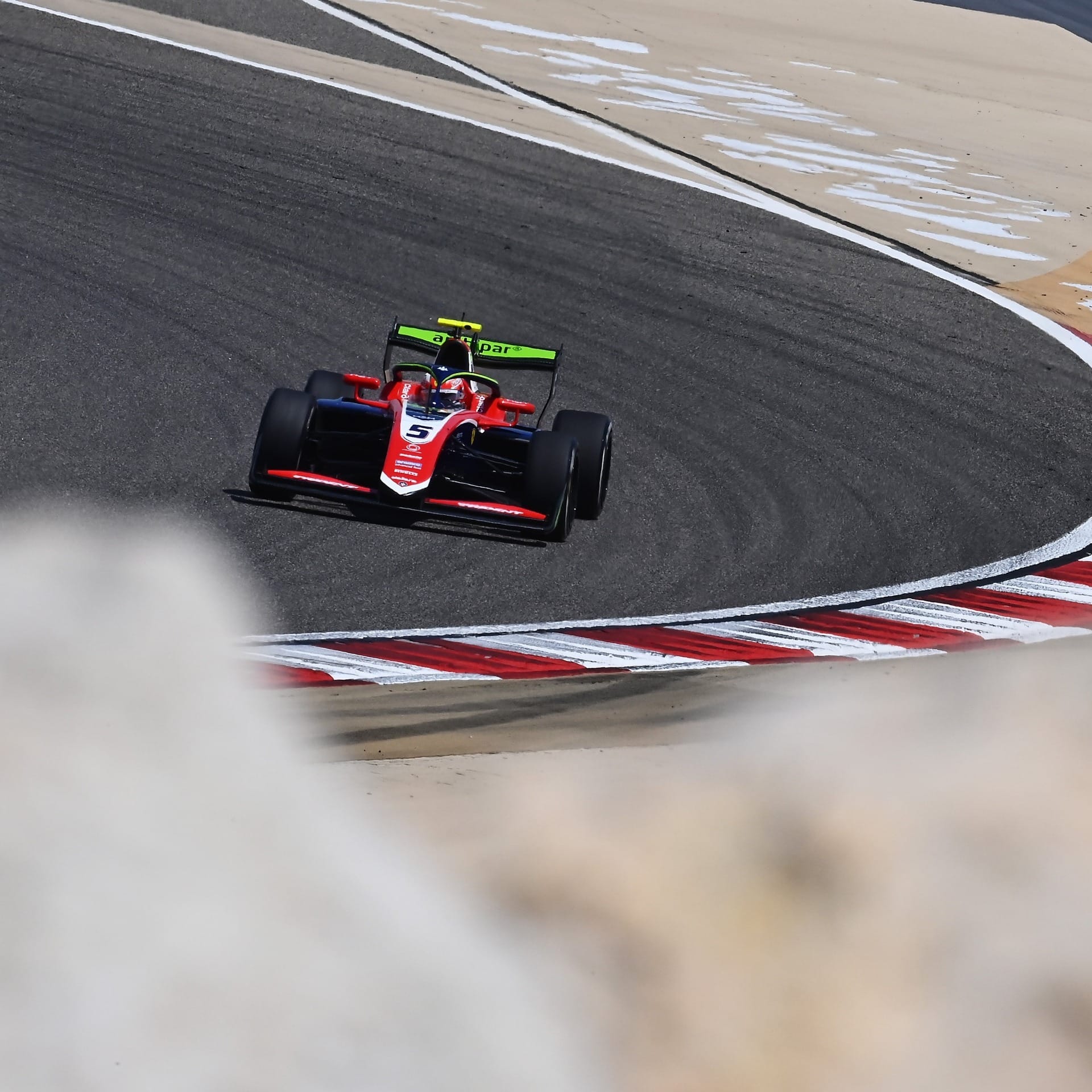 Rafael Câmara voa e conquista pole position da etapa do Bahrein da Fórmula 3