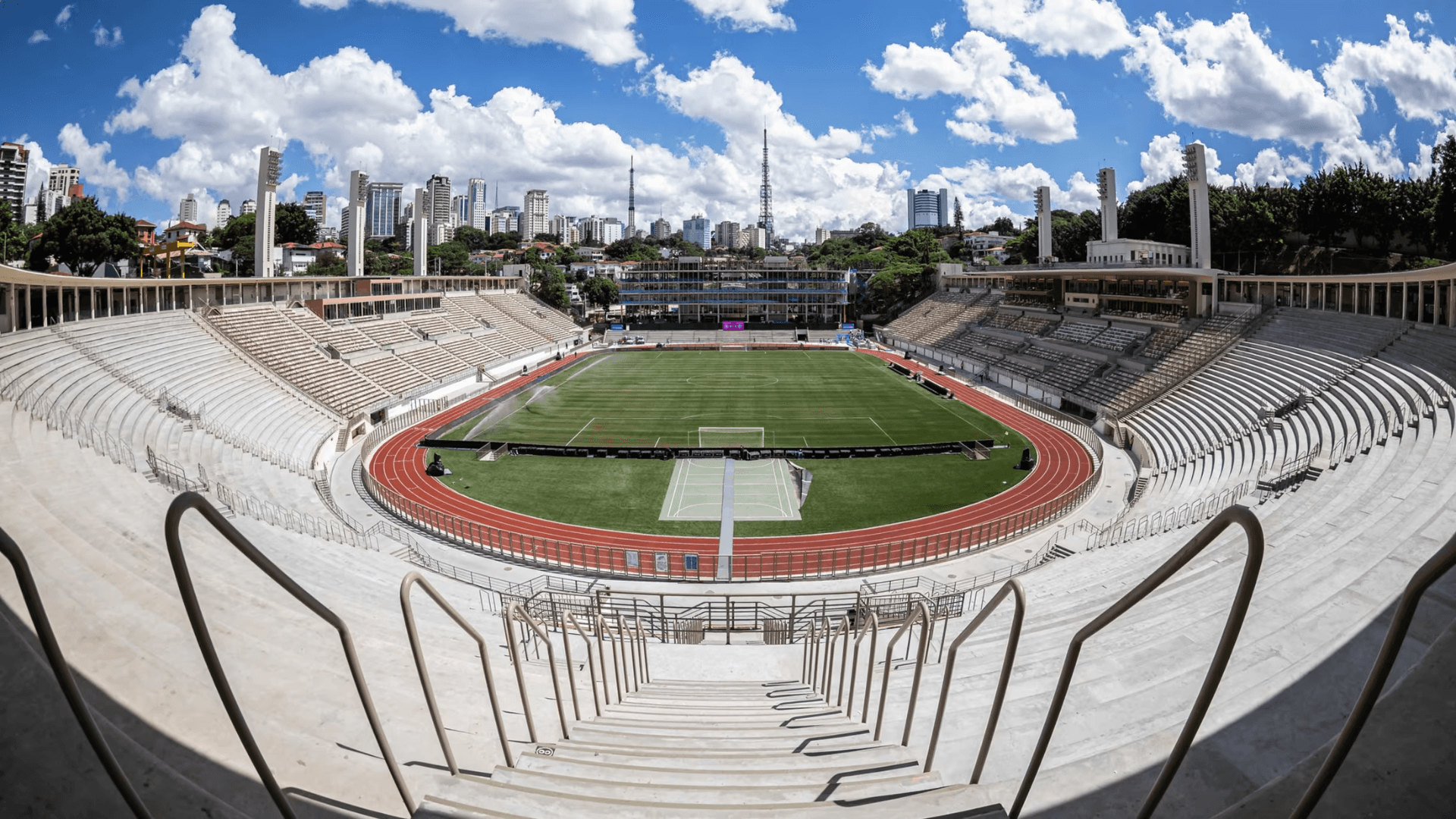 “O seu, o meu, o nosso Pacaembu”: reforma do estádio tradicional de São Paulo divide opiniões