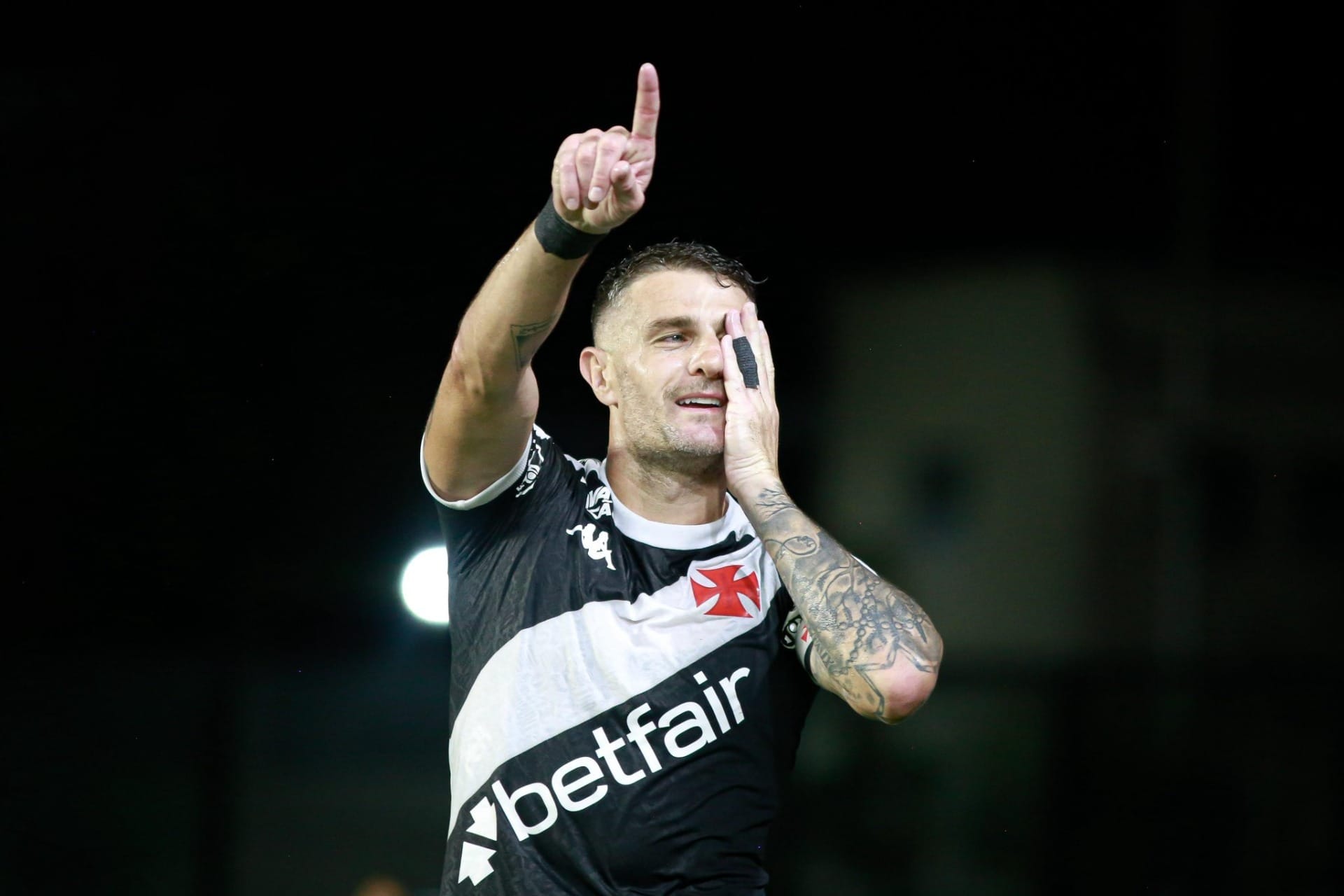 Cerro Porteño demonstra interesse em Vegetti, do Vasco