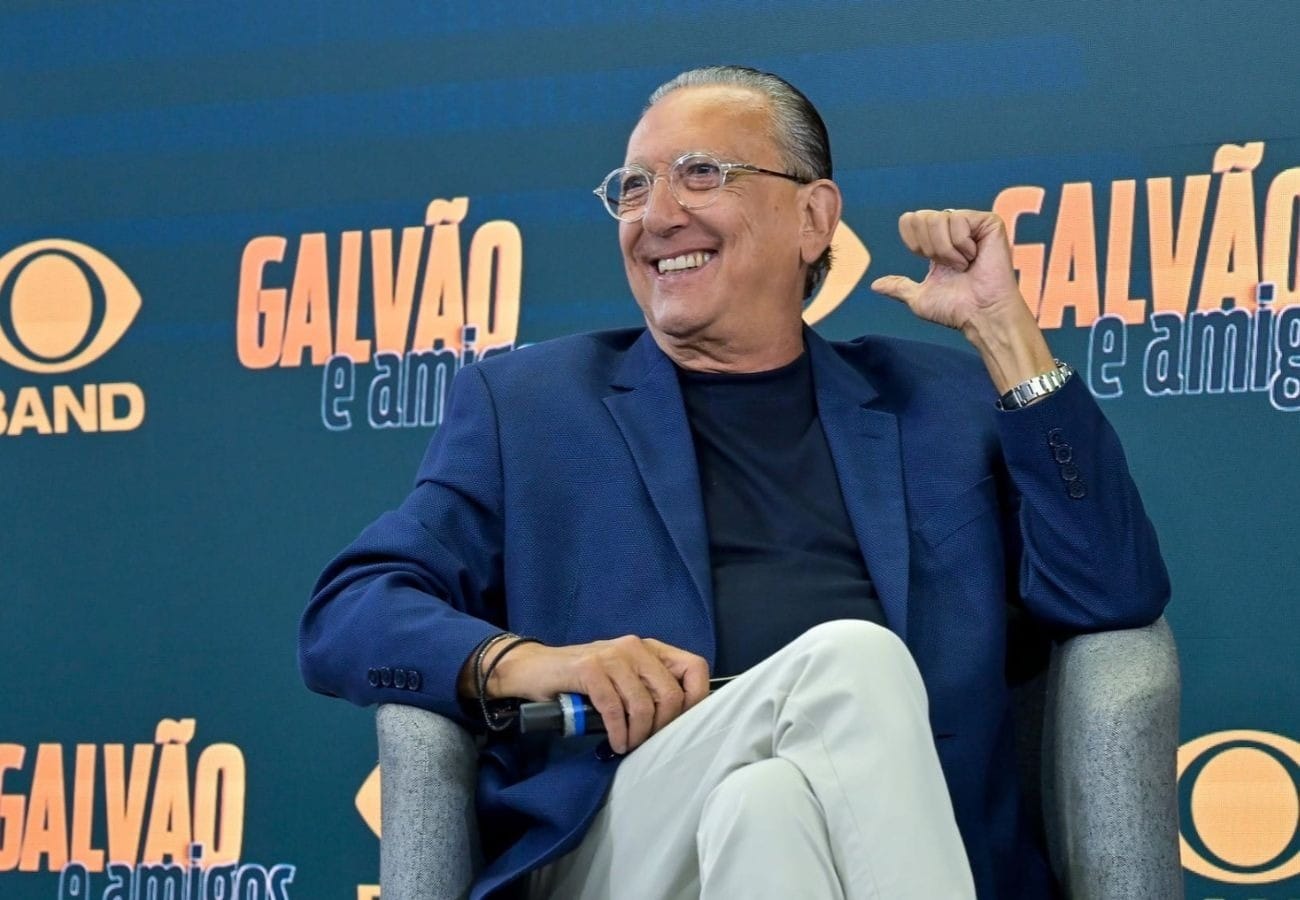 Galvão Bueno recebe alta após se recuperar de pneumonia: "Estou muito bem!"