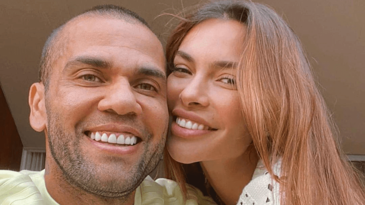 Mulher de Daniel Alves, Joana Sanz, anuncia gravidez dias após a absolvição do jogador
