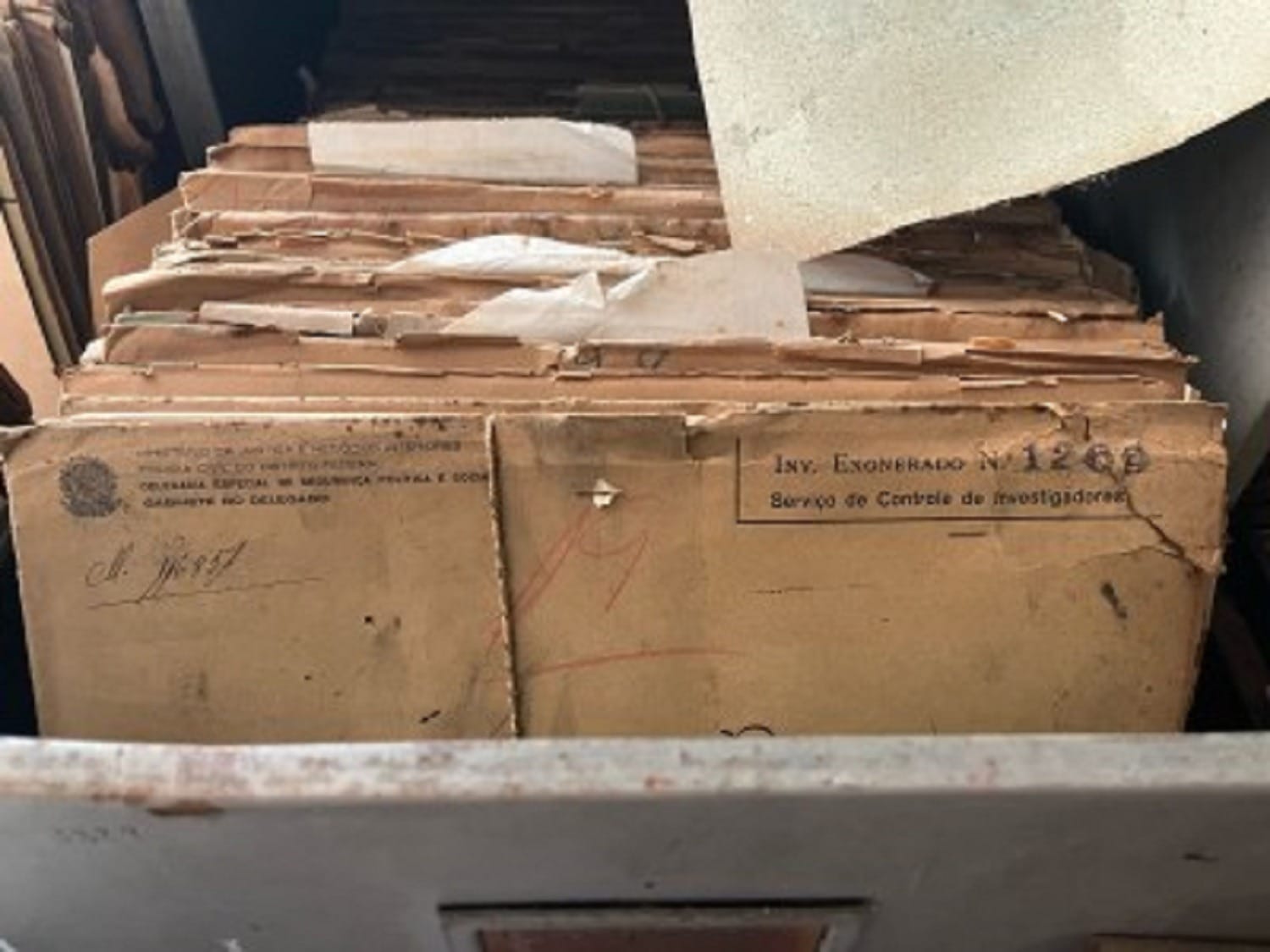 Documentos da ditadura são descobertos em prédio desativado do IML no Rio