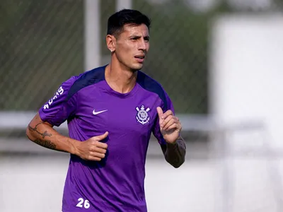 Ex-Corinthians é oferecido ao Internacional e clube avalia o nome