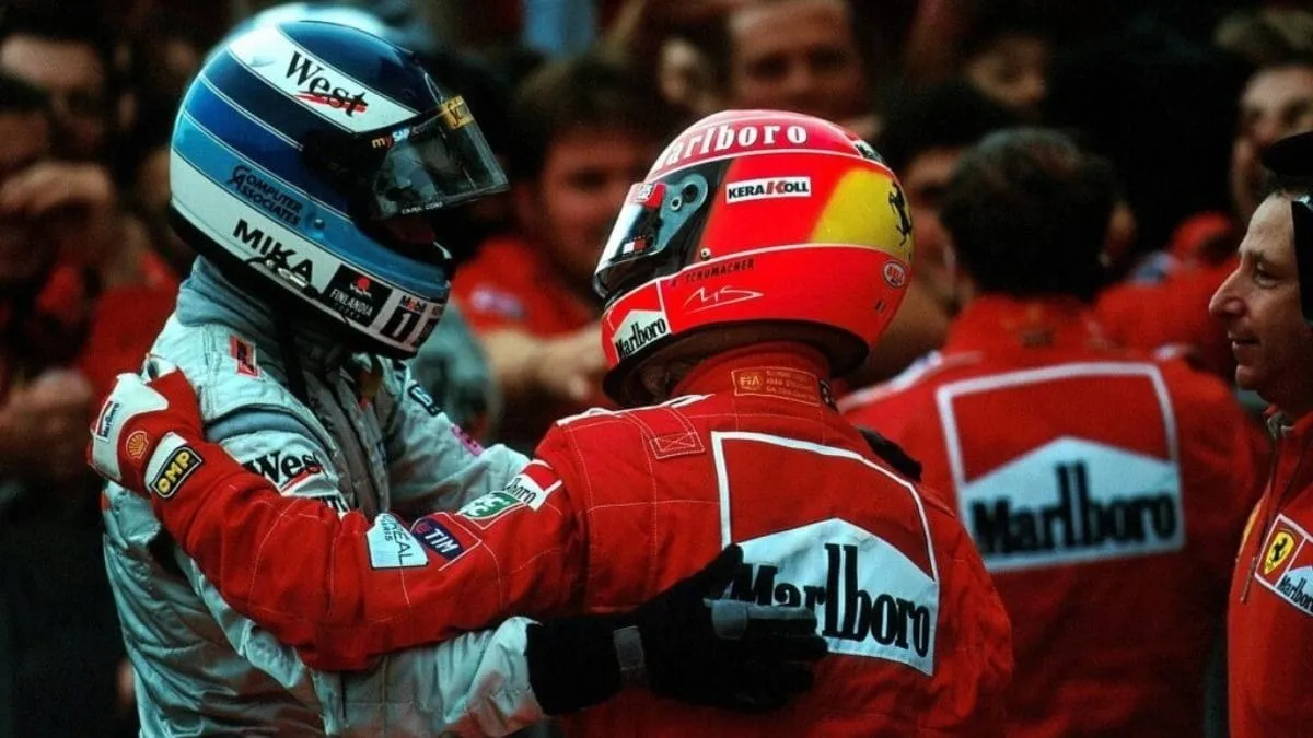 Mika Häkkinen e Michael Schumacher em Suzuka